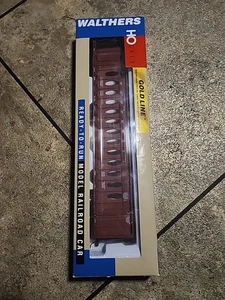 Walthers 72’ Centerbeam Flat Car Gold line  - Picture 1 of 8