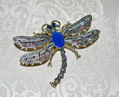 Nuevo $130 HEIDI DAUS "Trembling Brilliance" Libélula Broche Prendedor Cristales Azules Foto 1 de 4