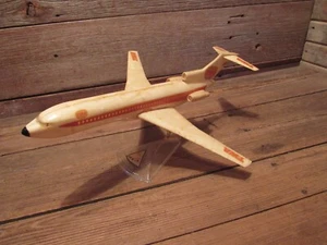 Vintage Aurora TWA McDonnell Douglas DC-9 Model Airliner AirPlane - PARTS! (3) - Picture 1 of 6