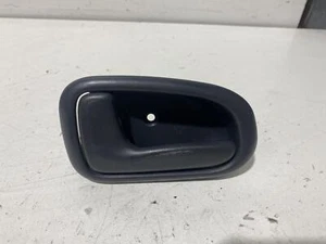 Toyota Corolla Left Front Inner Door Handle AE101 09/1994-10/1999 - Picture 1 of 5