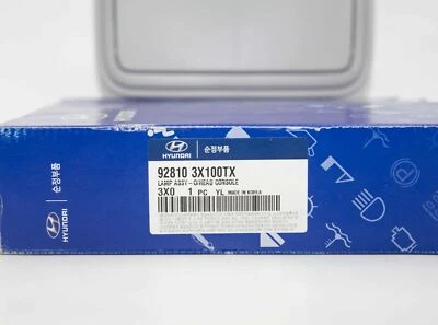 [Hyundai] Conjunto de lámpara de consola superior genuina 928001R0008M para Accent, Veloster Foto 1 de 2