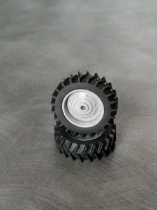1/64 Farm custom scratch 20.8 R46 tractor tires gray rims (1 pair) - Picture 1 of 4