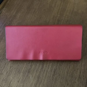 FENDI MEDIUM RED SEMI-HARD SUNGLASSES CASE Triangle Magnetic - Picture 1 of 7