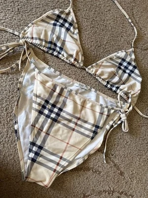 Traje de baño Burberry Check Nova bikini Two Peace negro talla XL\M Foto 1 de 4