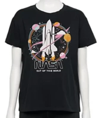 Camiseta manga curta preta Fifth Sun NASA Junior’s Space Shuttle tamanho P varejo $24 - Imagem 1 de 3