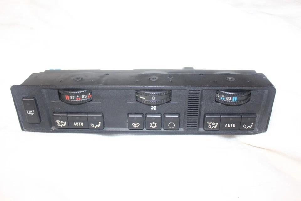86-93 BMW 730i 735i 740i 750i Dual CLIMATE Control HEAT AC HVAC Assembly BOSCH - Image 1 of 4
