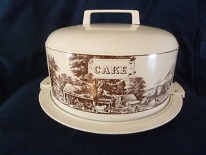 VINTAGE METAL LOCKING LID CAKE CARRIER~~CURRIER & IVES TYPE SCENE~~EUC - Picture 1 of 6
