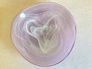 Purple And White Swirled Freeform Art Glass Candy Nut Bowl Trinket Dish 7.75"D - Picture 1 of 3