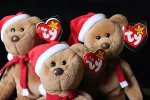 1997 TY CHRISTMAS BEANIE BABY NEW Stored 23 years TAG shields Both tags AAA+ - Picture 1 of 8