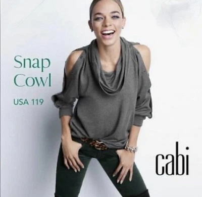 Sudadera pulóver CAbi cuello capucha manga a presión en felpa francesa gris talla pequeña Foto 1 de 4