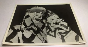 Fotografía de dos payasos sonrientes en blanco y negro 8x10 de colección - Imagen 1 de 24