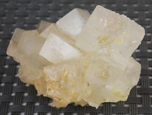 CRISTALES DE HALITA - 4,2 cm - Fluorescente - MINA SIGMUNDSHALL, ALEMANIA 25414 - Imagen 1 de 8