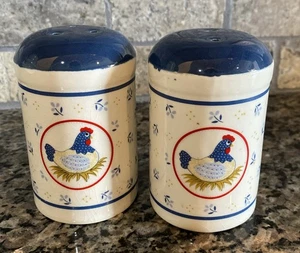 Vintage Country Hen Salt and Pepper Shakers Farmhouse Cottage Core Japan - Picture 1 of 7