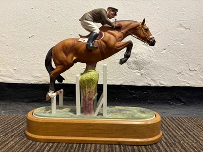 Royal Worcester LTD Edition "Merano and Cap Raimondo D'Inzeo" sculpture with COA - Image 1 of 4