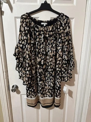 发烧连衣裙女式中号黑色水彩动物花卉喇叭袖荷叶边波西米亚 — 第 1/4 张图片