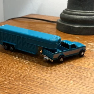 ERTL 1/64 Teal And Silver Truck And Horse Trailer 1308u - Picture 1 of 7