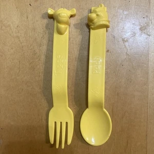 Tupperware Nuevo Disney Winnie the Pooh & Tigger Tenedor y Cuchara Amarillo - Imagen 1 de 3