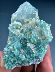 Muestra de cristal de turmalina de alta calidad de 750 quilates de Afganistán. - Imagen 1 de 8