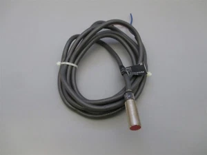 Square D  PJD121 PROXIMITY SWITCH 12MM - Picture 1 of 4