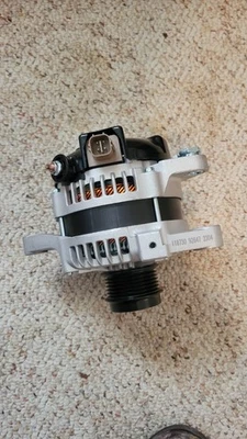 Alternador compatible con Toyota Corolla 1,8 L 2009 2010 2011 2012 2013 nuevo Foto 1 de 4