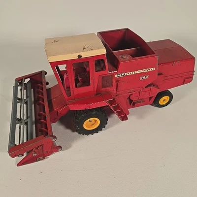 Vintage Massey Ferguson 760 Combine Original Ertl 1/16 scale - Image 1 of 4