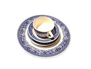 Blue Willow Dinnerware 1- 4 Piece Setting USA Vintage New old stock - Picture 1 of 10