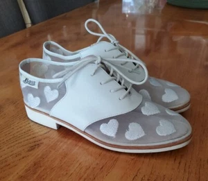 Bass White Leather Embroidered Hearts Mesh Saddle Oxfords Size 6 - Picture 1 of 11