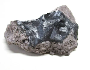 +++ Pyrolusit xx -- Arlesberg bei Geraberg, Thüringen +++ - Bild 1 von 3