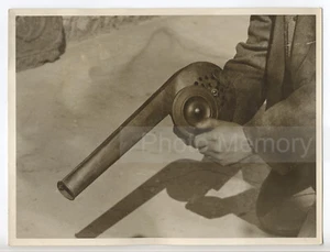 Antique Hand Crank Fire Blower, 19th century prop - Photo c. 1925 - Picture 1 of 2