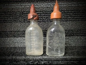Vintage Pair of Glass Doll Baby Bottles - Picture 1 of 4