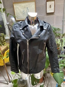 Vintage 70er schwarze Leder Biker Jacke rot gefüttert Gr. 40" Punk Rockabilly YKK Zip - Bild 1 von 15