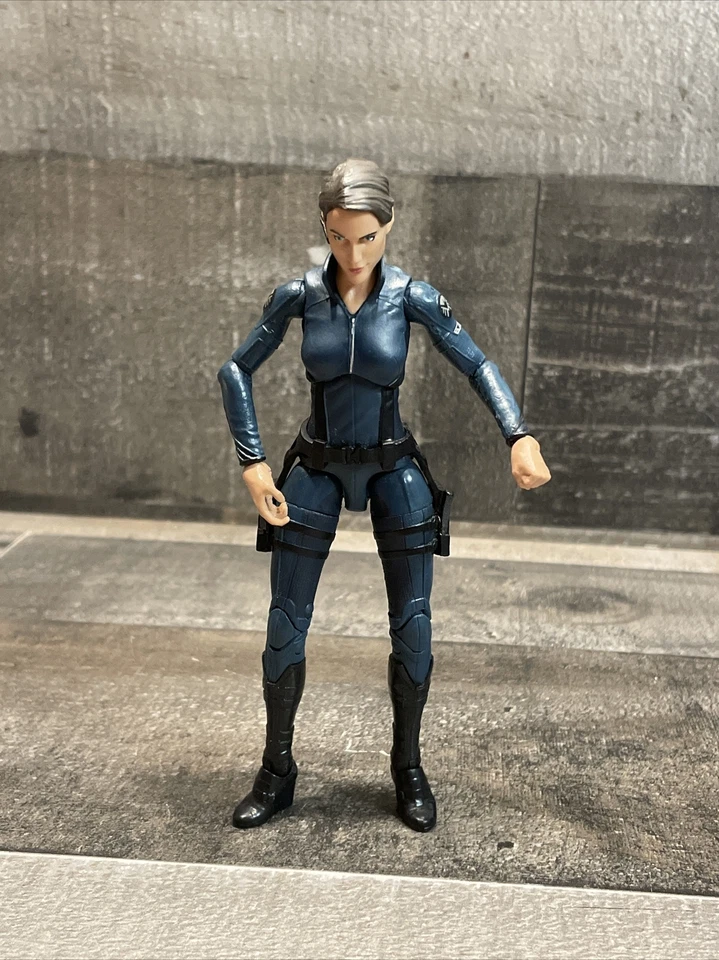 Figura Marvel Legends Avengers Maria Hill de Escudo Exclusivo de TRU Paquete de 3 Foto 1 de 4