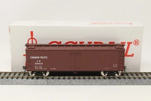 HO Accurail 4822.2 40' Wood Reefer Canadian Pacific CP 289032 Red RTR - Picture 1 of 9
