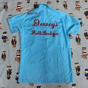 Camisa de Colección Hilton Workwear Abotonada Azul Rojo Talla 30 Mary Denney’s Bath Boutique - Imagen 1 de 7