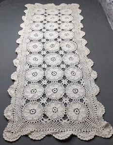 Tapete de ganchillo floral marfil para el hogar 32" × 12" VER DESCRIPCIÓN - Imagen 1 de 6