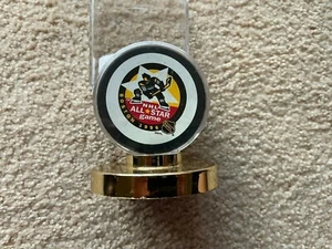 1996 BOSTON ALL STAR GAME HOCKEY OFFICIAL NHL PUCK SLOVAKIA WITH HOLDER - Picture 1 of 2