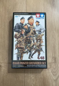 L272 Tamiya Model Kit 32514 - German Panzer Grenadier Set Late WWII - 1/48 - Bild 1 von 2