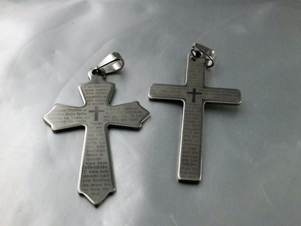 Ciondolo In Acciaio Inox Unisex Croce mit Iscrizione Vari Modelli a scelta - Immagine 1 di 1