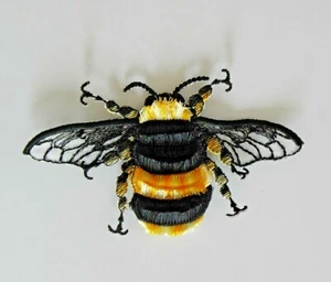 Bumblebee Velvet Handmade Handmade Embroidered Patch - Picture 1 of 7