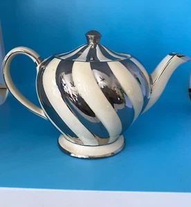Vintage Sadler England DECO MCM TEAPOT Cream w/ Silver Swirls # & Initial 1950’s - Picture 1 of 11