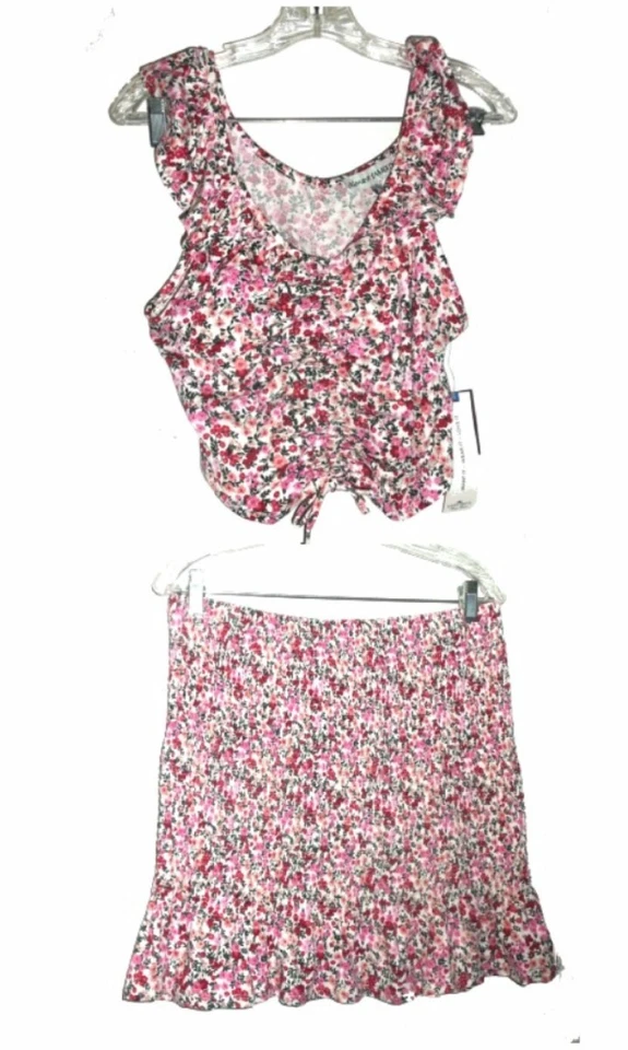 Conjunto de 2 piezas de top crujiente y falda fruncida floral rosa y rojo casi famoso XL NUEVO CON ETIQUETAS Foto 1 de 4
