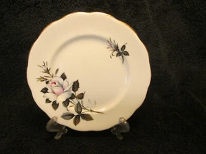 Royal Albert Made England Queen's Messenger Bone China 6 1/4 Inch Bread Plate - Picture 1 of 5