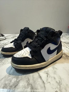 Nike Air Jordan 1 Mid Niños Zapatos Negros con Iris Oscuro Talla 8C #640735-095 - Imagen 1 de 15