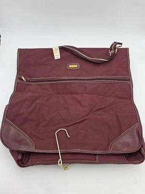 Bolso de viaje compacto vintage nuevo con etiquetas Sasson borgoña de nailon y cuero Foto 1 de 4