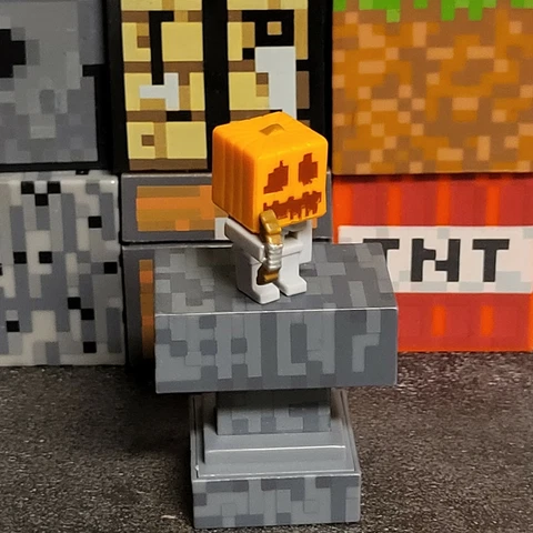 Minecraft Mini-Figures 1" Skeleton Pumpkin Helmet Obsidian Series Figure Archer Cover