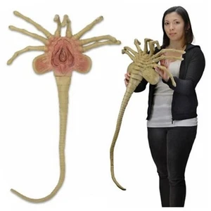 Neca Alien Life-size Facehugger Foam Prop Replica 1:1 Factory Sealed - Bild 1 von 2