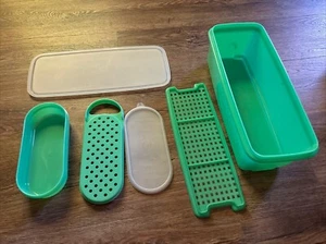 Vintage Tupperware Celery Vegetable Keeper 782-5 & 1375-6 Cheese Grater - R1004 - Picture 1 of 6