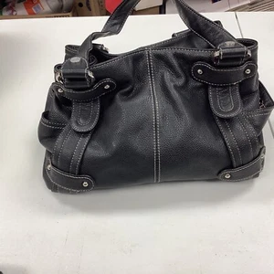 Bolso de hombro Tignanello de cuero negro con detalles plateados tachonados cierre a presión - Imagen 1 de 8