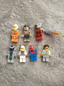 Lot of 7 LEGO Minifigures (Chima, Astronaut, Spiderman, Rattla Snake, Prisoner) - Picture 1 of 17