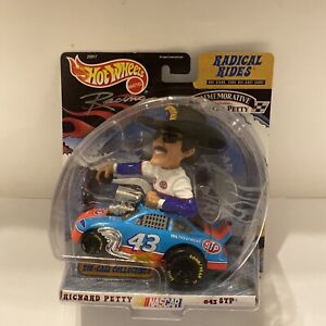 1999 Richard Petty Hot Wheels Radical Rides - NASCAR 